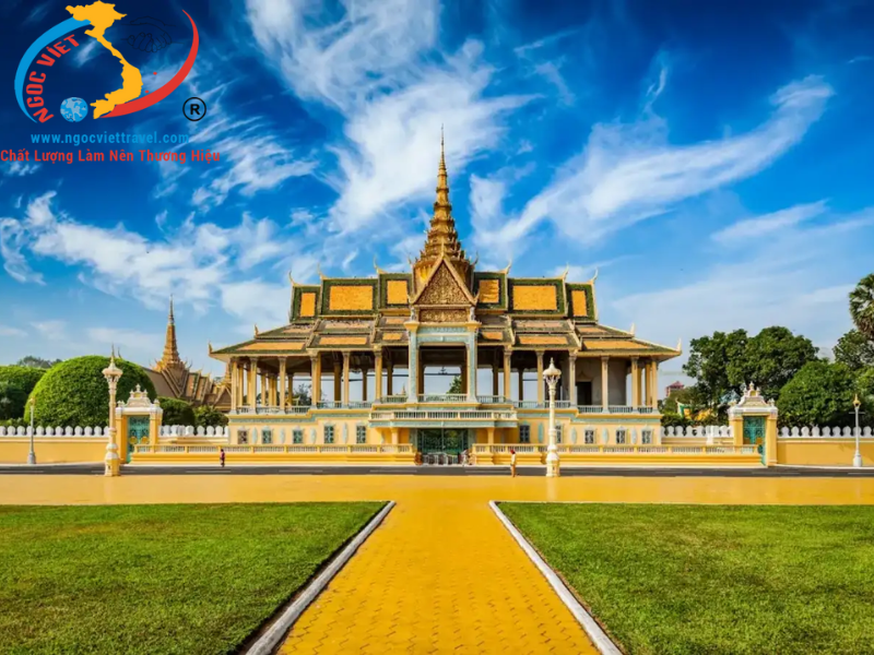 TOUR CAMBODIA - SIEM REAP - PHNOM PENH - VIP LIMOUSINE CARS